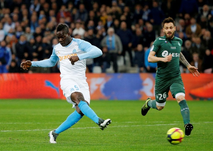Siêu phẩm: Mario Balotelli phá lưới AS Saint-Etienne