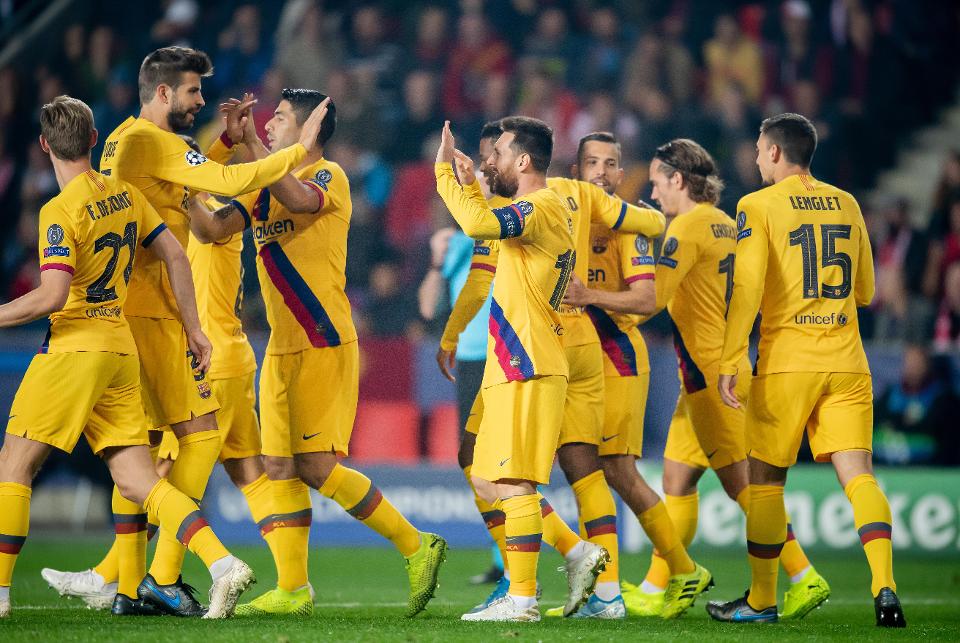 Tái đấu Slavia Praha, Barca gọi 2 "nhân tố đặc biệt" khiến CĐV ngỡ ngàng