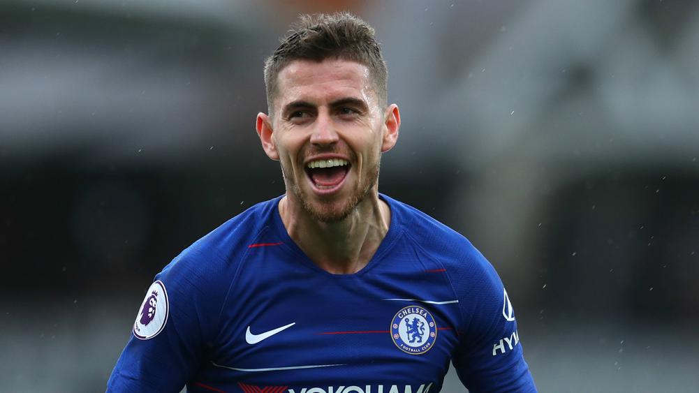 CĐV Chelsea: "Cậu ấy là hoàng đế; Đẳng cấp thế giới"