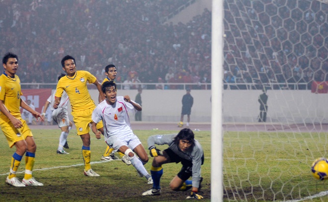 CHÍNH THỨC: "Nạn nhân" của Công Vinh nắm quyền U23 Thái Lan