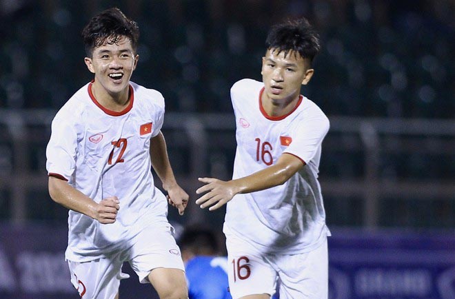 Sao trẻ HAGL nổ súng, U19 Việt Nam hạ Mông Cổ, leo lên xếp nhì bảng J