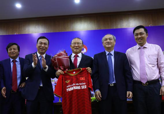 Ảnh bài viết CHÍNH THỨC: HLV Park Hang-seo gia hạn 3 năm, quyết đưa ĐT Việt Nam vào top đầu châu Á