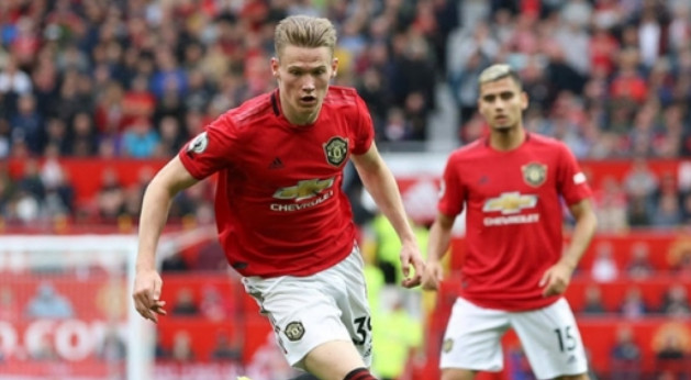 Luận Man Utd: Có thắng, đừng vội vui