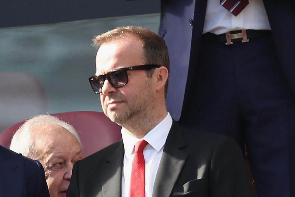Man Utd cạnh tranh 2 'gã khổng lồ', đến sân xem giò 'báu vật' xứ Thổ