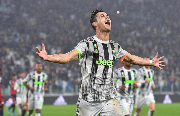 Ảnh bài viết Ronaldo muốn Juventus "cuỗm" mục tiêu của Barcelona