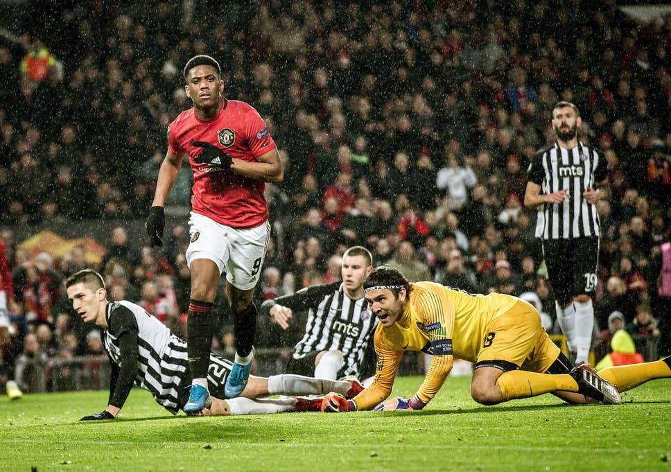 Hạ sát Partizan, Martial ngầu hết chỗ chê!