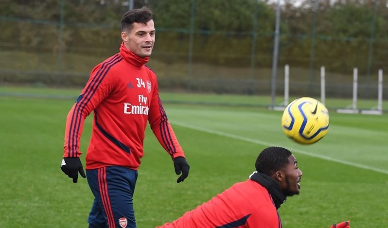 Ảnh bài viết Từ chối đá trận gặp Leicester, Xhaka gây sốc trên sân tập Arsenal