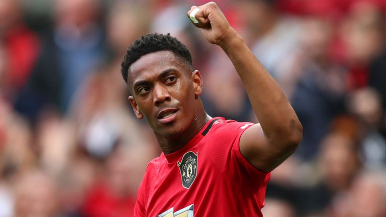 Ảnh bài viết CĐV Man Utd: "Đẳng cấp; Cầu thủ xuất sắc nhất đội"