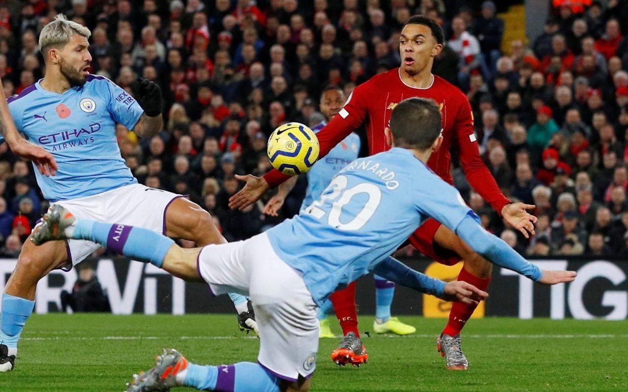 NÓNG! Premier League lý giải gây sốc tình huống bóng chạm tay Alexander-Arnold