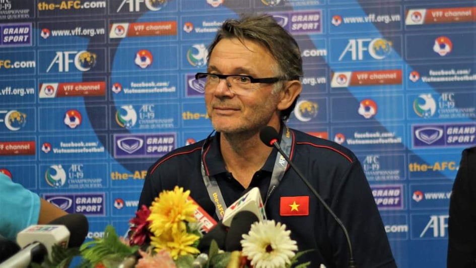 Ảnh bài viết Sự tinh quái của tướng Troussier và “phù thủy” Park Hang-seo