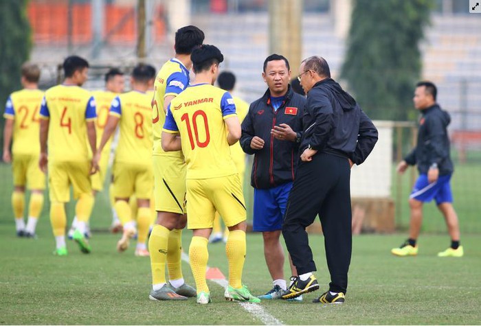 Ảnh bài viết Đại chiến bảng G: Tướng Park ra “thiết quân luật”, quyết đả bại UAE