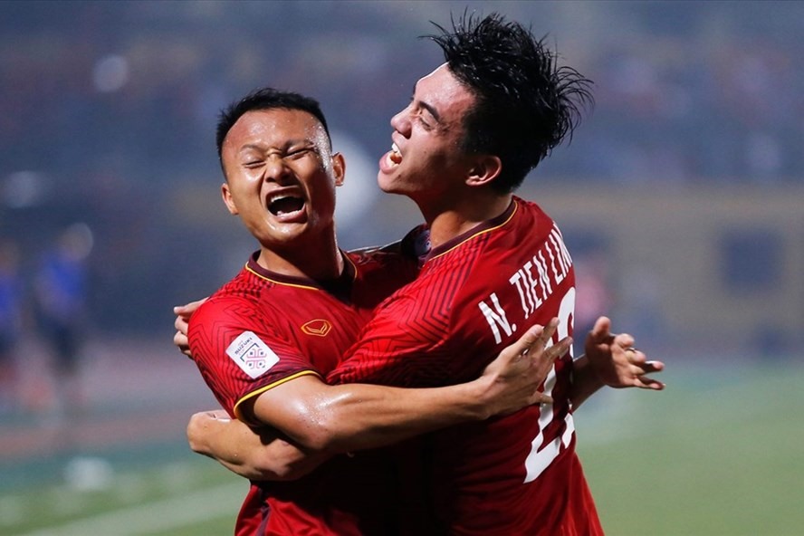 Ảnh bài viết Chuyên gia Việt: Cậu ấy là trung phong số 1 của ĐT Việt Nam hiện tại