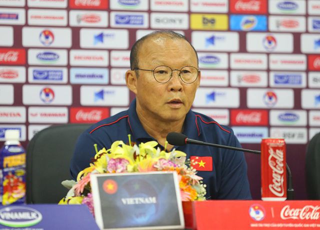 "Ông Park đang giấu bài với Công Phượng"