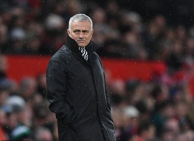 Jose Mourinho và bến đỗ tiếp theo: Đợi chờ hay không, thách thức hoặc an toàn?