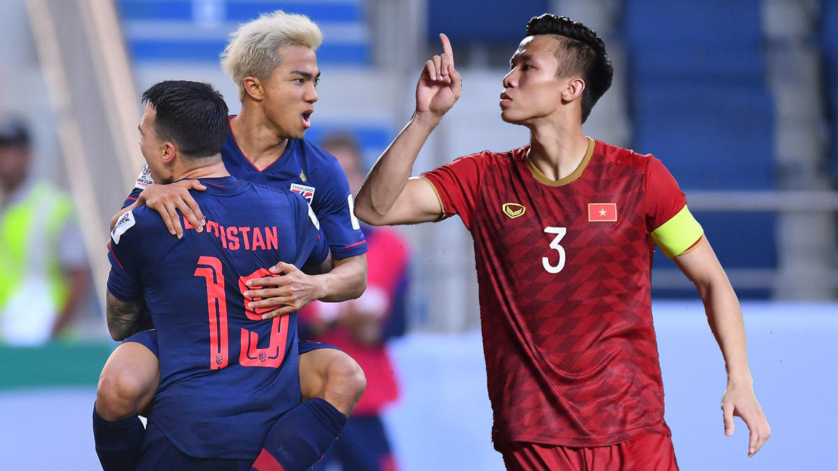 Trước khi đấu Việt Nam, "Messi Thái Lan" nhận cú sốc lớn về tinh thần