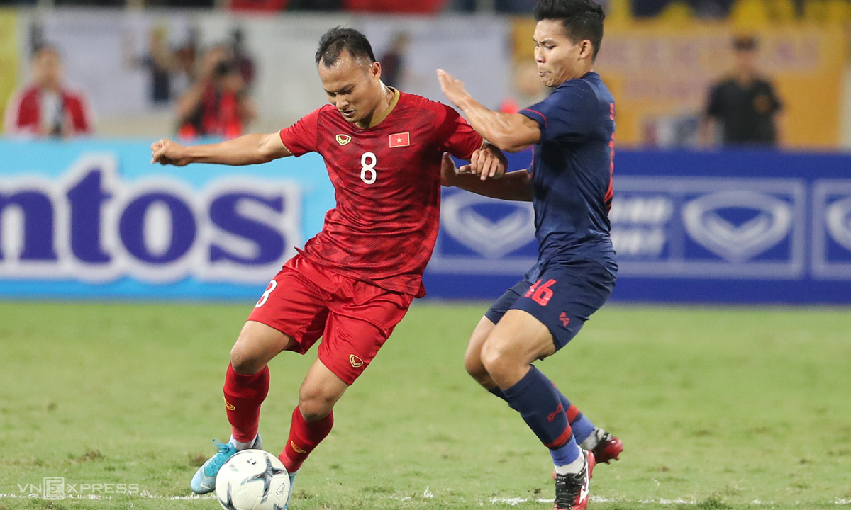 Trọng Hoàng vắng mặt trận gặp Malaysia, fan đồng loạt chỉ "người thay thế"