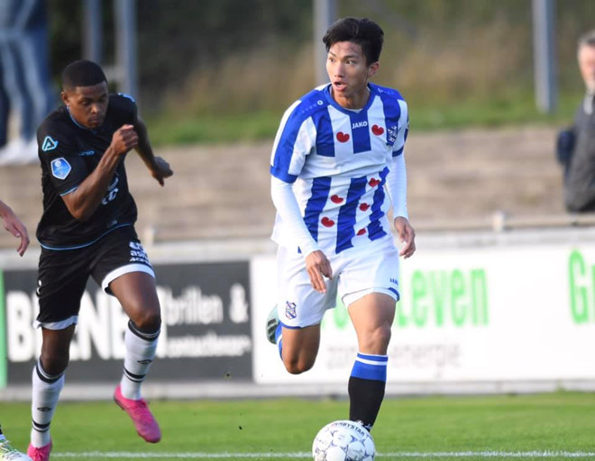 Ảnh bài viết SC Heerenveen tuyên bố Văn Hậu sắp đi vào lịch sử đội bóng