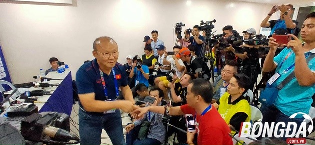 Ảnh bài viết HLV Park Hang-seo có hành động đặc biệt sau trận đại thắng của U22 Việt Nam trước Lào