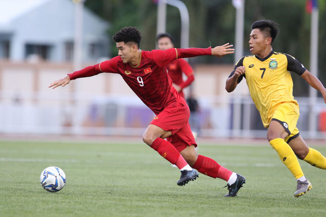 Ảnh bài viết U22 Việt Nam đè bẹp U22 Lào, Đức Chinh rơi vào cảnh trớ trêu