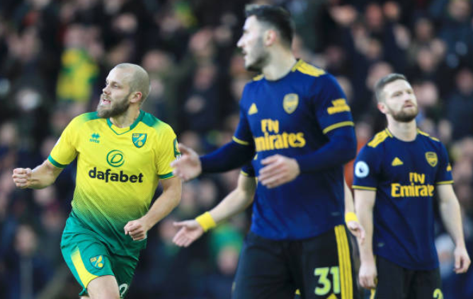 1 đấu 4, Pukki biến hàng thủ Arsenal thành trò hề 