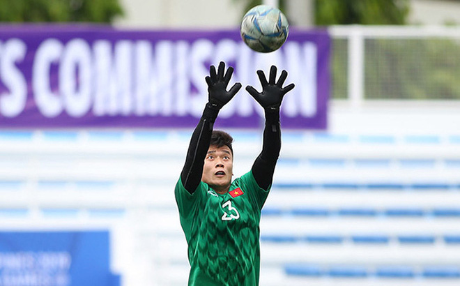 Ảnh bài viết CĐV Việt Nam: "Quá đáng trách. Tiến Dũng bắt bóng như trò đùa"