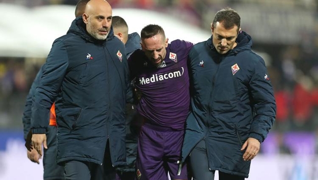 Đến Fiorentina được 3 tháng, Franck Ribery liên tiếp gặp họa