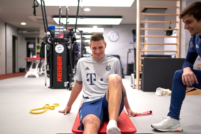 "Hòn đá tảng" điên cuồng tập luyện, Bayern và tuyển Đức đã có thể mỉm cười