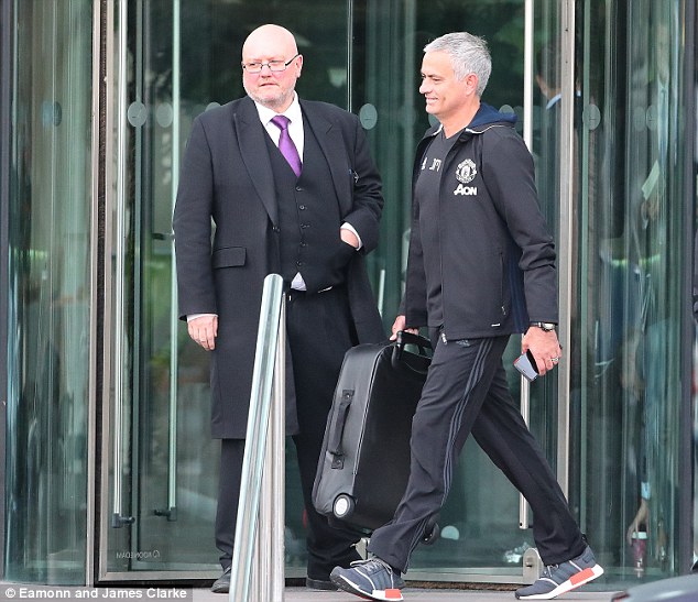 Ảnh bài viết Mourinho tiết lộ cuộc sống "ở khách sạn" trong 895 ngày dẫn dắt M.U