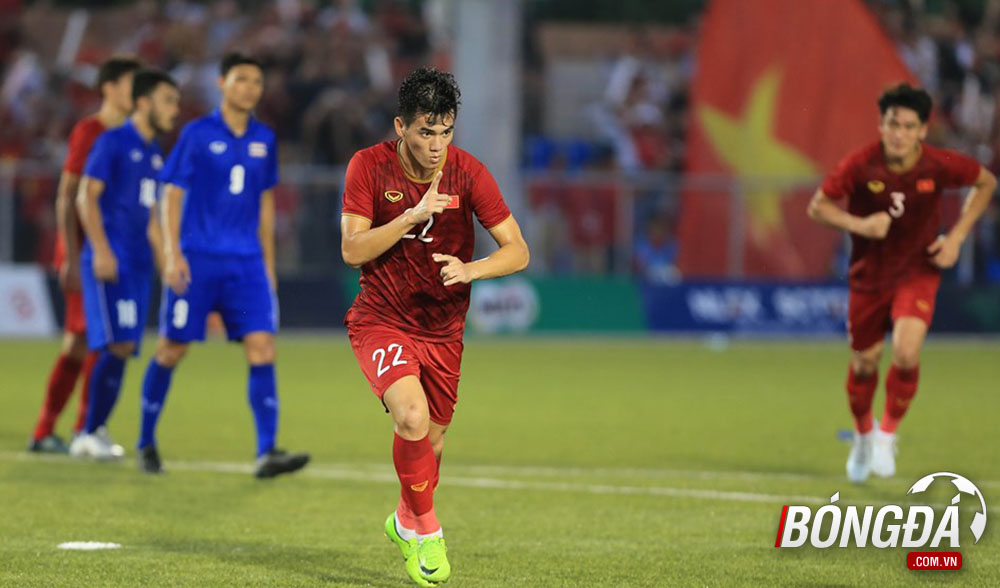 Ảnh bài viết Tiến Linh có hành động đặc biệt với Quang Hải sau bàn thắng gỡ hoà 2-2