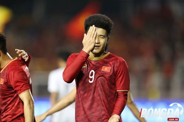 Ảnh bài viết Đức Chinh ăn mừng kiểu "chột mắt", U22 Việt Nam hẹn Indonesia tại Chung kết