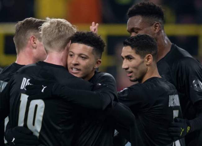 Đội hình tiêu biểu vòng 14 Bundesliga: Dortmund thị uy sức mạnh