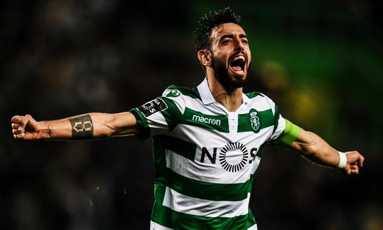 "Man United cần mua thêm 2 cầu thủ đó"