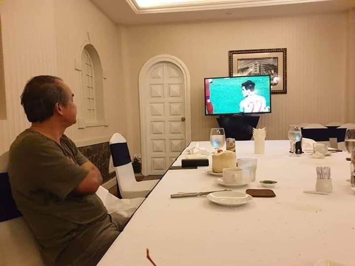 Ảnh bài viết Rớt nước mắt với hình ảnh bầu Đức khi Việt Nam vô địch SEA Games