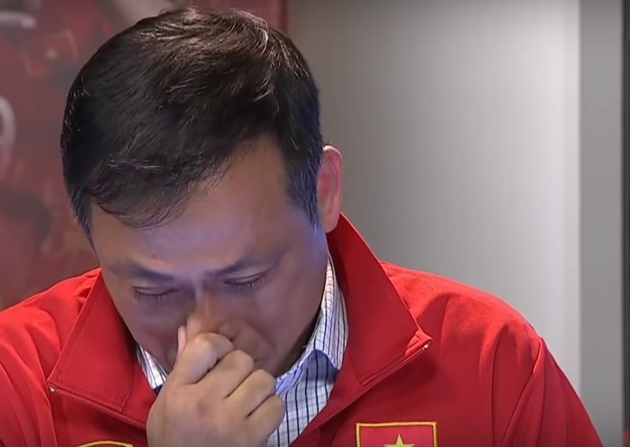 Ảnh bài viết Nói về U22 Việt Nam, BLV Quang Tùng bật khóc ngay trên sóng truyền hình