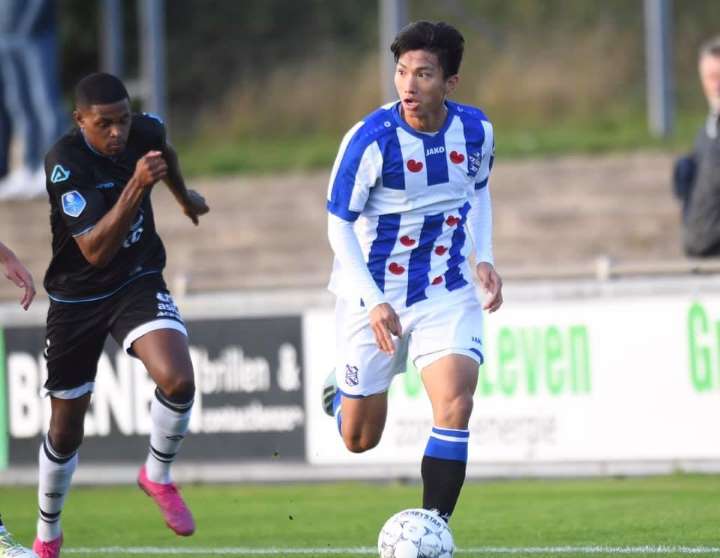 Rất nhanh! Trở lại Hà Lan, Văn Hậu nhận tin cực vui từ SC Heerenveen