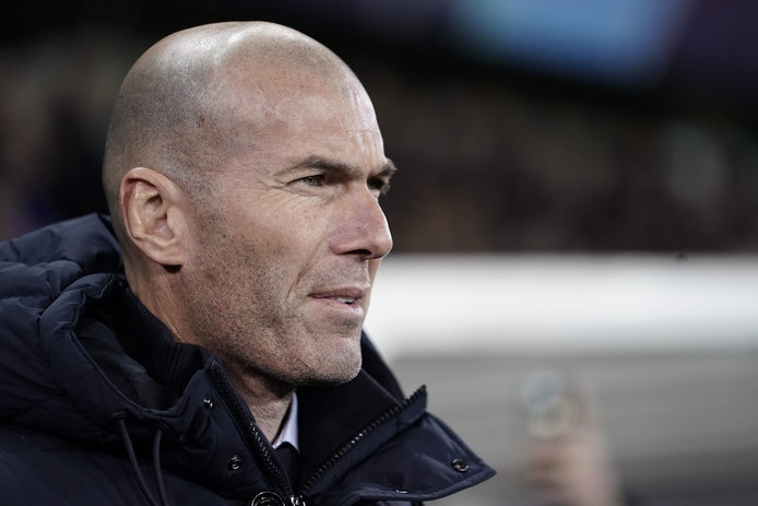 Tuyệt vời! "Phát kiến mới" của Zidane đang giúp Real bay cao