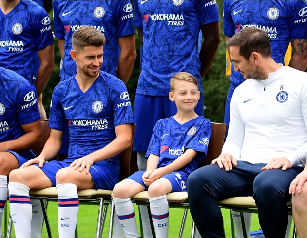 Top 20 CLB hào phóng nhất nước Anh: Liverpool sau Watford, ngạc nhiên Arsenal