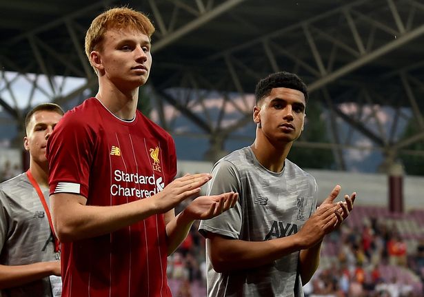 Hàng thủ "tan nát", đâu là hy vọng cho Liverpool