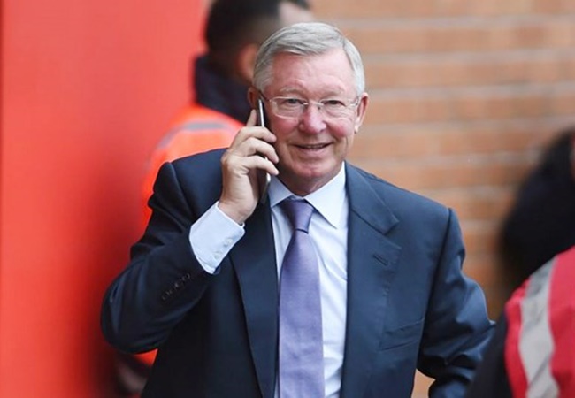 SỐC! Chủ tịch Real 'tự cao tự đại', Sir Alex thẳng thắn lên tiếng 'giáo huấn'