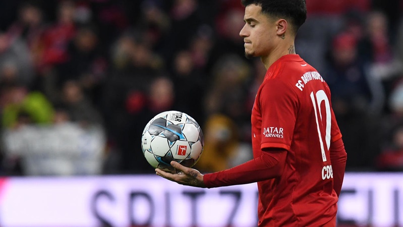 "Kẻ bị Barca ruồng bỏ" rực sáng, dàn sao Bayern đồng lòng làm 1 điều