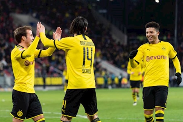 Tỏa sáng giúp Dortmund giành chiến thắng, Sancho làm được điều mà Messi chưa làm được
