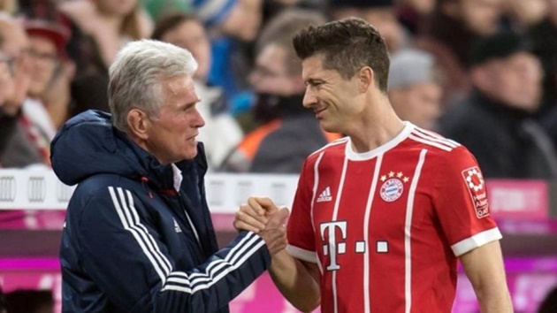 Tiếp tục ghi bàn, Lewandowski cán cột mốc đáng nhớ trong sự nghiệp