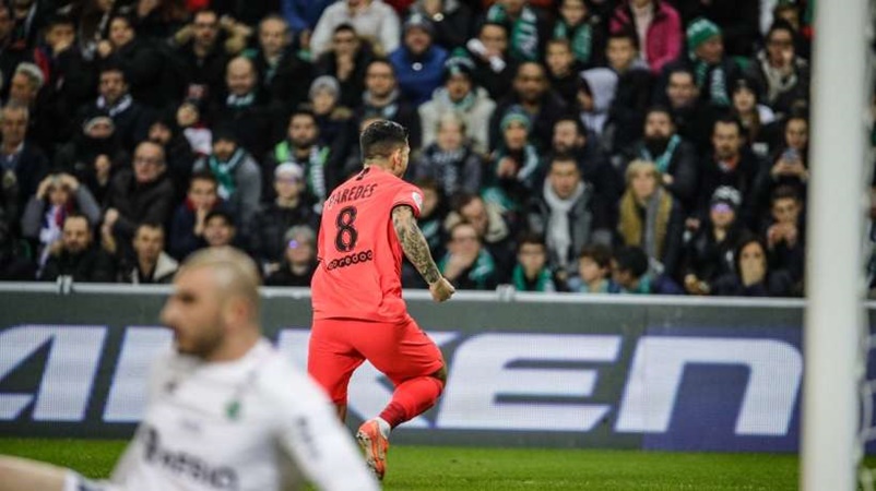 PSG hủy diệt đối thủ, "mục tiêu" Man Utd nói về lần đầu làm "việc trọng đại"
