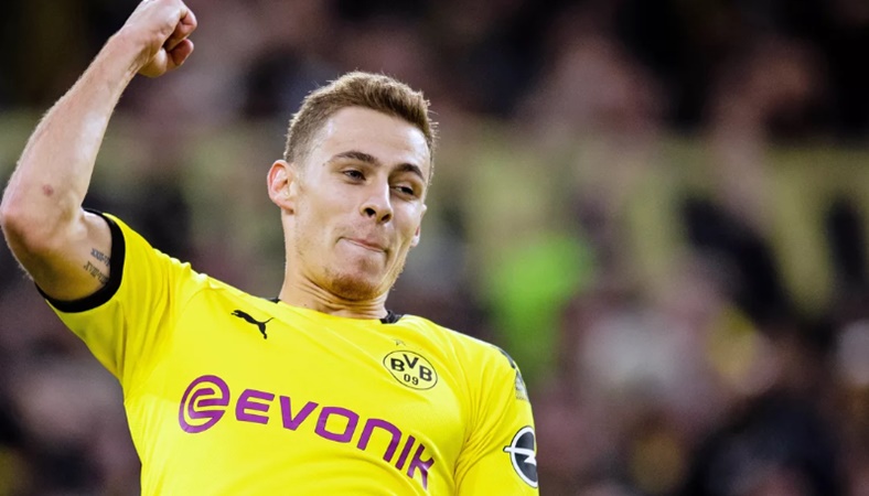 4 bàn và 7 kiến tạo, Hazard giải thích lý do thi đấu bùng nổ
