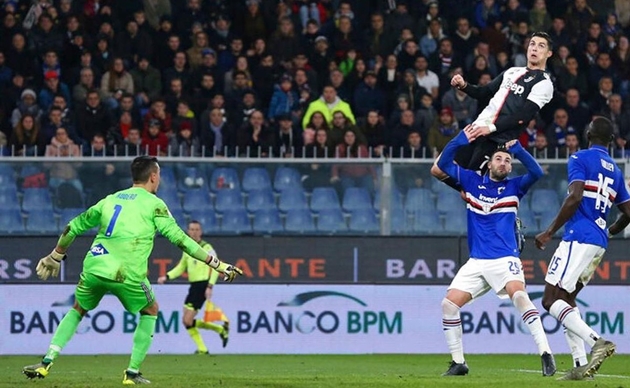 "Bàn thắng của Ronaldo thường được thấy trong môn bóng rổ"
