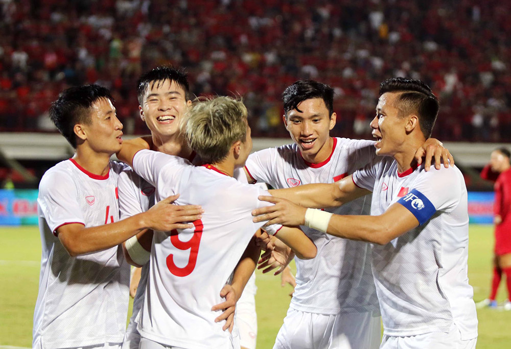 Ảnh bài viết CHÍNH THỨC: ĐT Việt Nam duy trì thứ hạng cao, tiếp tục bỏ xa Thái Lan trên BXH FIFA