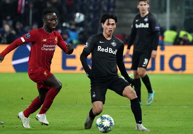 CHOÁNG! 'Khách VIP' Liverpool mua Minamino, Salzburg phản ứng khó tin