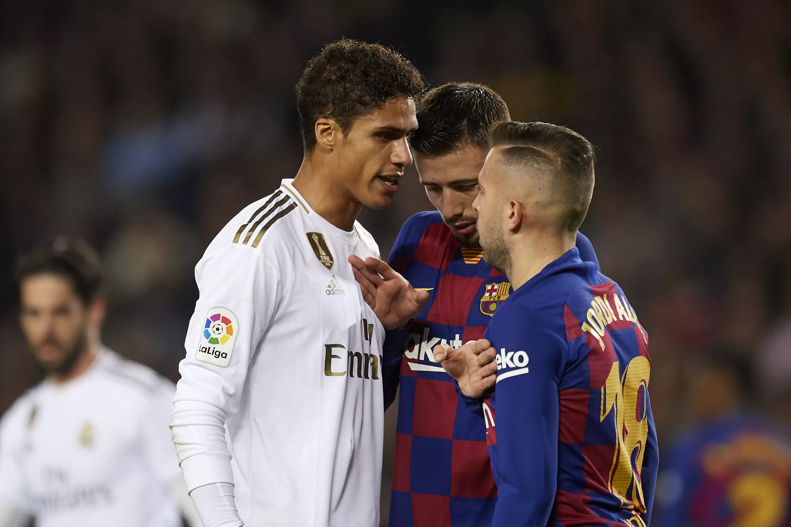 Khi Camp Nou bỗng chốc hoá sân khấu riêng của Real Madrid!