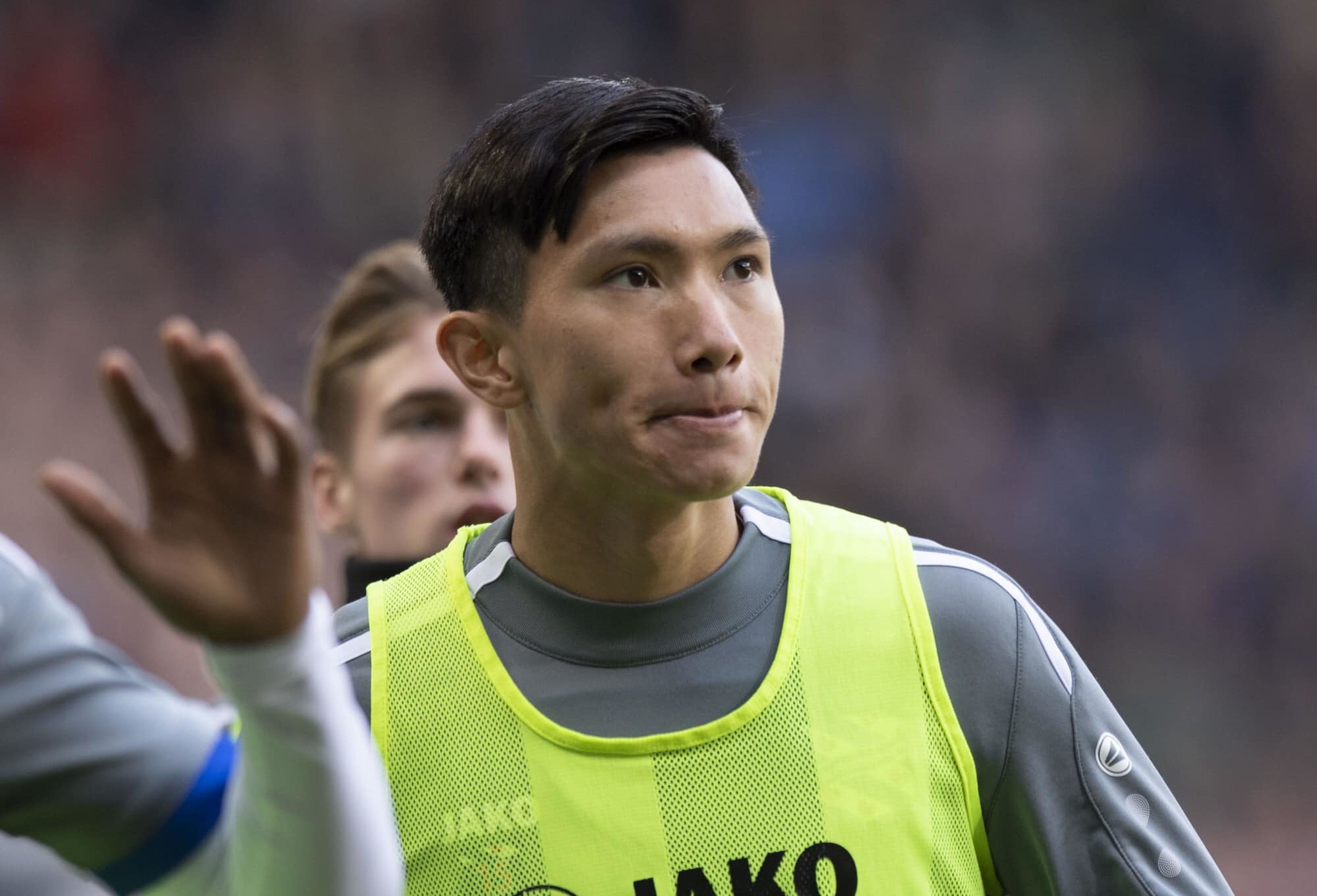 Ảnh bài viết Sau 4 phút lịch sử, Đoàn Văn Hậu trở lại với vị trí quen thuộc tại Heerenveen