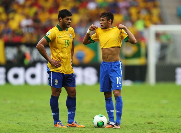 Ảnh bài viết SỐC! Sao Brazil từ bỏ gia đình, công khai tình yêu với... cháu gái của vợ